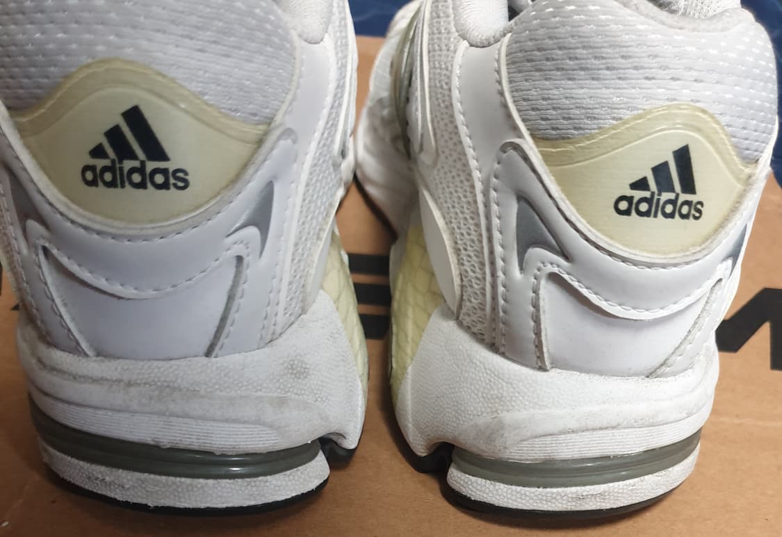 아디다스 리스폰스 CL 화이트 코어 블랙 데일리 런닝화 (235) 상품이미지5