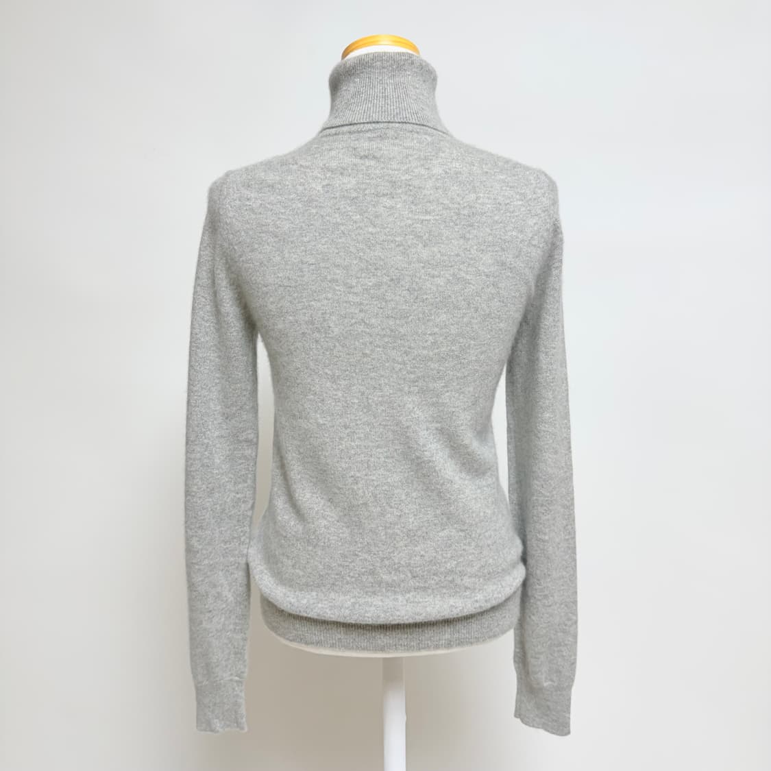 [캐시미어 100%] 유니클로 그레이 터틀넥 목폴라 니트 S 상품이미지3