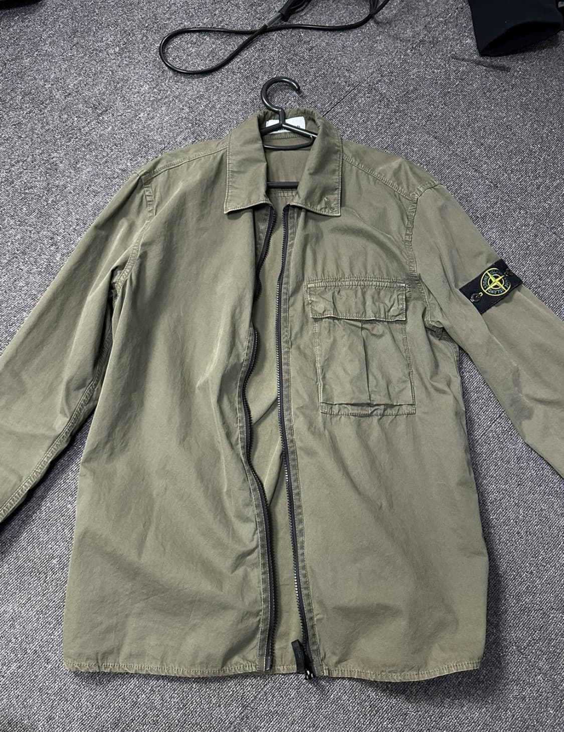 스톤아일랜드 19fw올드이펙트 오버셔츠 거의새상품판매 상품이미지1