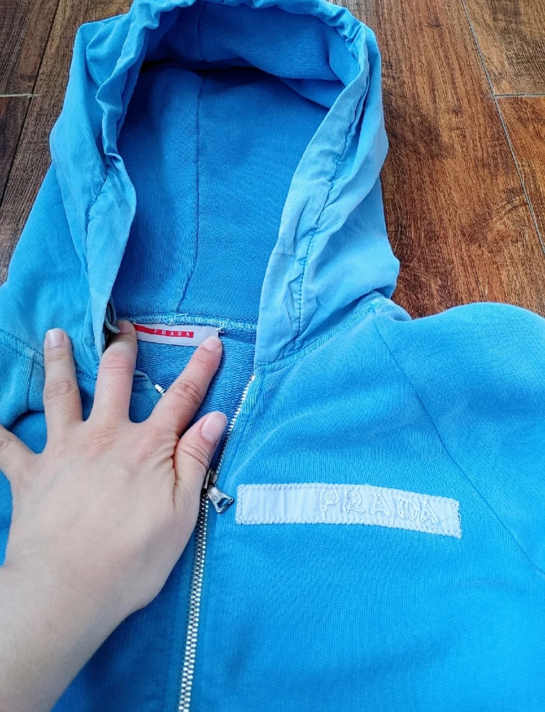 프라다 블루 후드티 상품이미지2