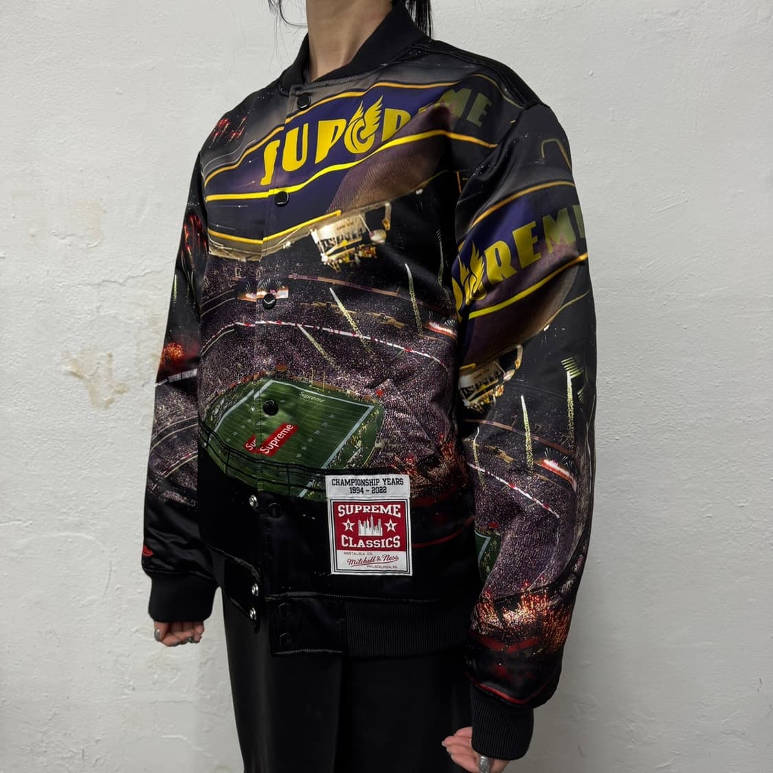슈프림 22ss week15 미챌 앤 네스 스타디움 사틴 바시티 자켓 상품이미지1