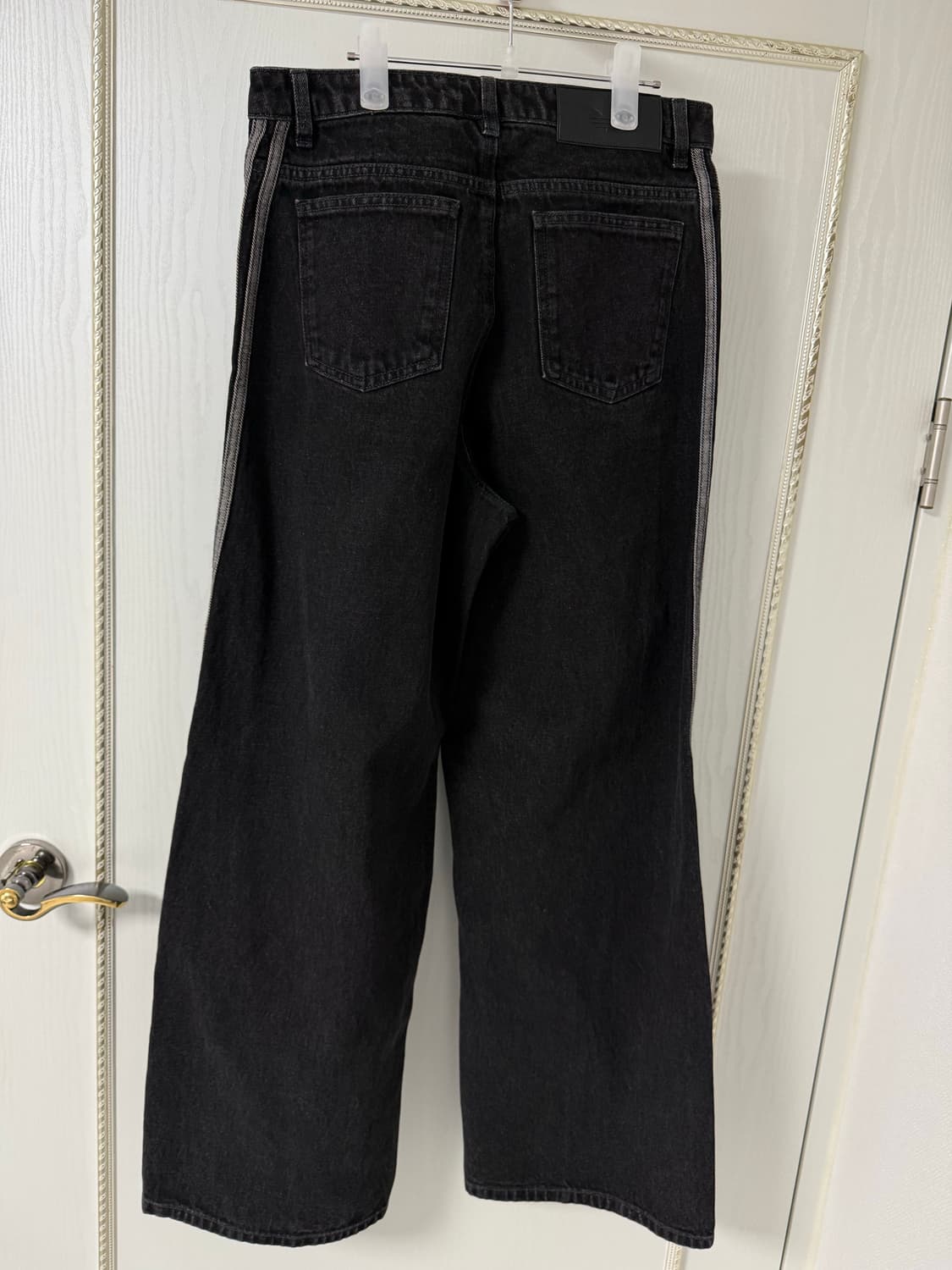 새상품) 아디다스 루즈 데님 팬츠 상품이미지4