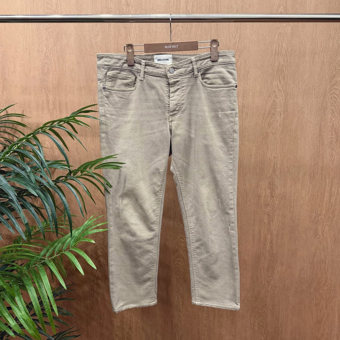 쟈딕 앤 볼테르 팬츠 워싱 스크래치 해골 스터드 슬림 테이퍼드핏 베이지 상품이미지1