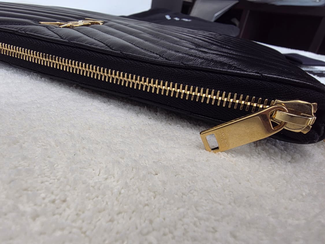 생로랑 금장 미듐 클러치 블랙 상품이미지6