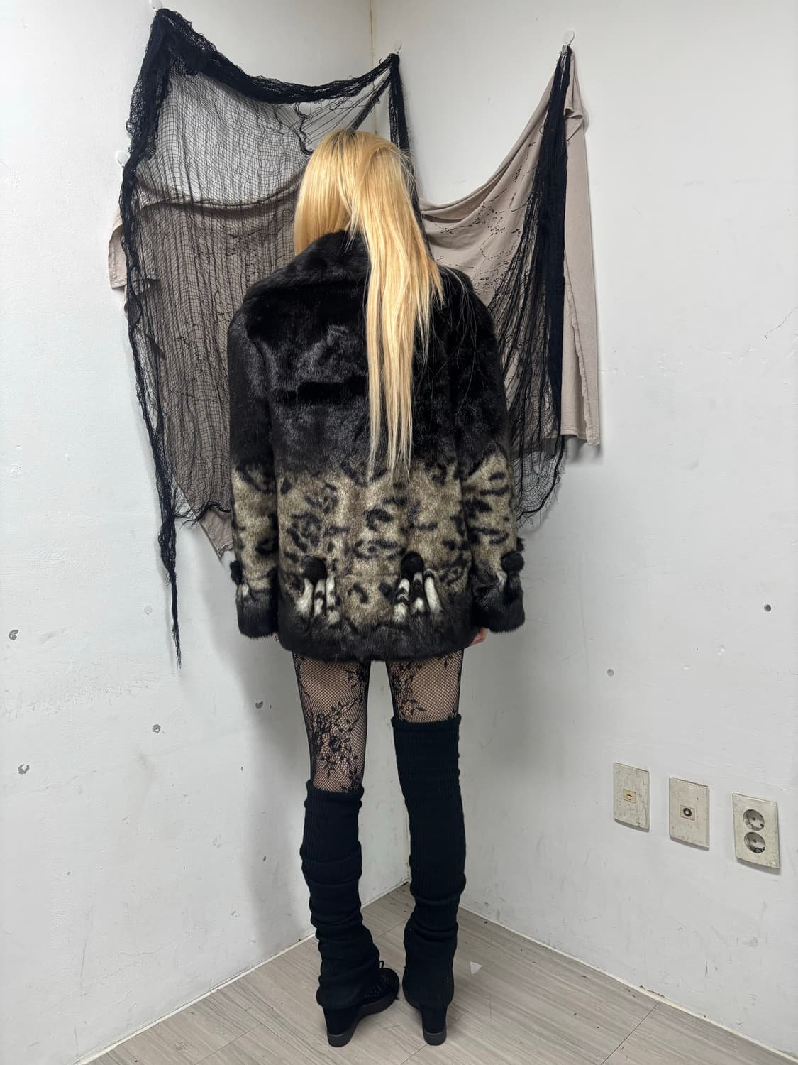 Kawaii Over-Size Fake Fur Jacket 상품이미지3