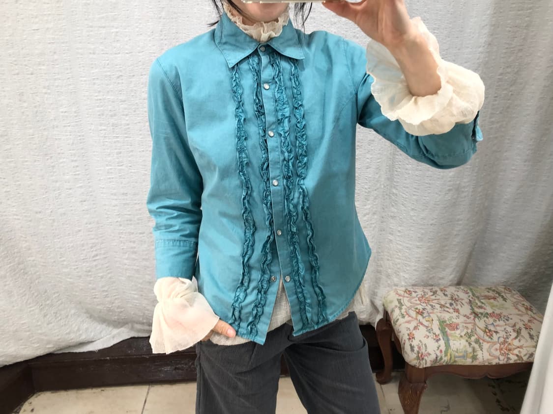 Vintage teal ruffle shirt 상품이미지1