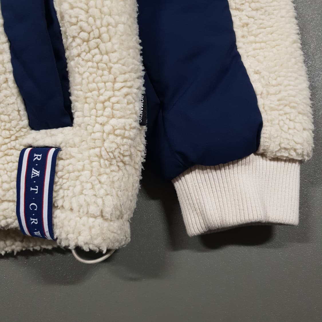 로맨틱크라운 신형 헤비 레이아웃 플리스 쉐르파 후드집업 점퍼 오트밀 L 상품이미지5