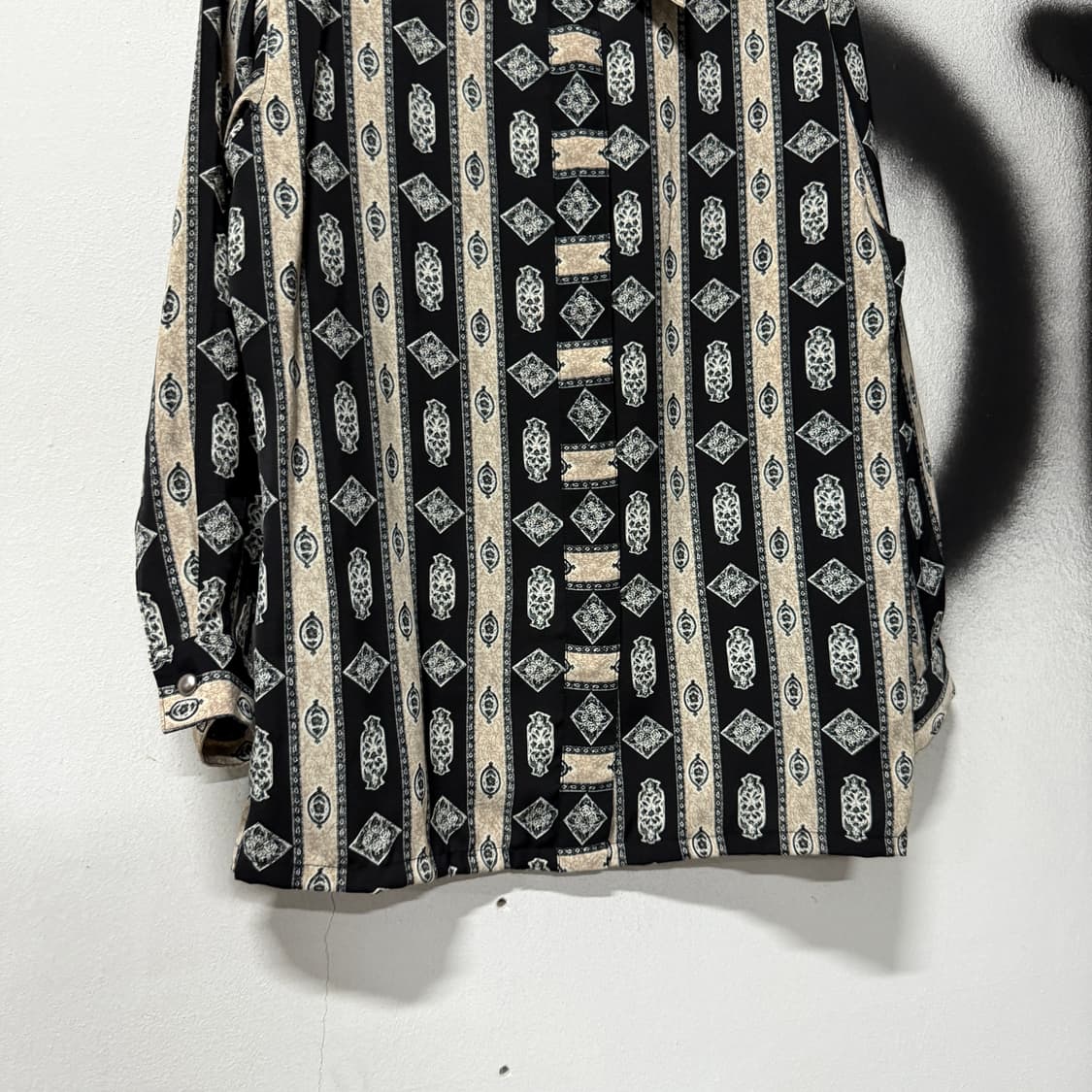 VTG 빈티지 에스닉 스타일 스트라이프 패턴 히든 스냅 셔츠 상품이미지4
