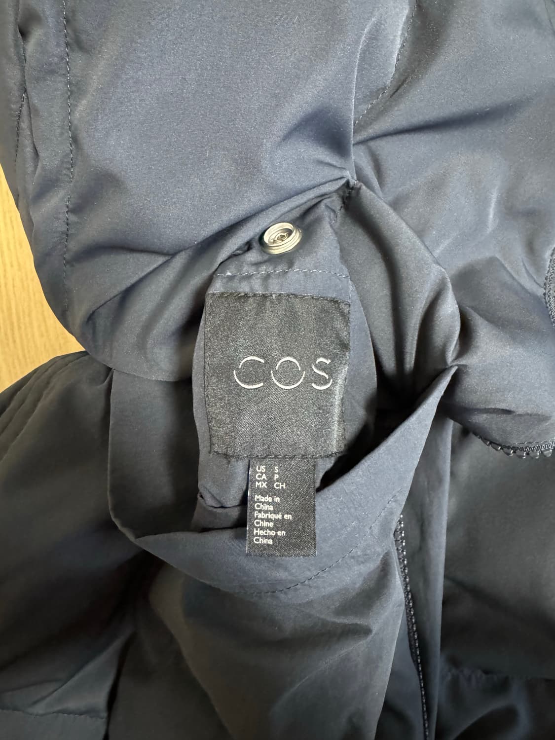 (COS)코스 리버시블 다운 패디드 집업 봄버 네이비 S 팔아요! 상품이미지7