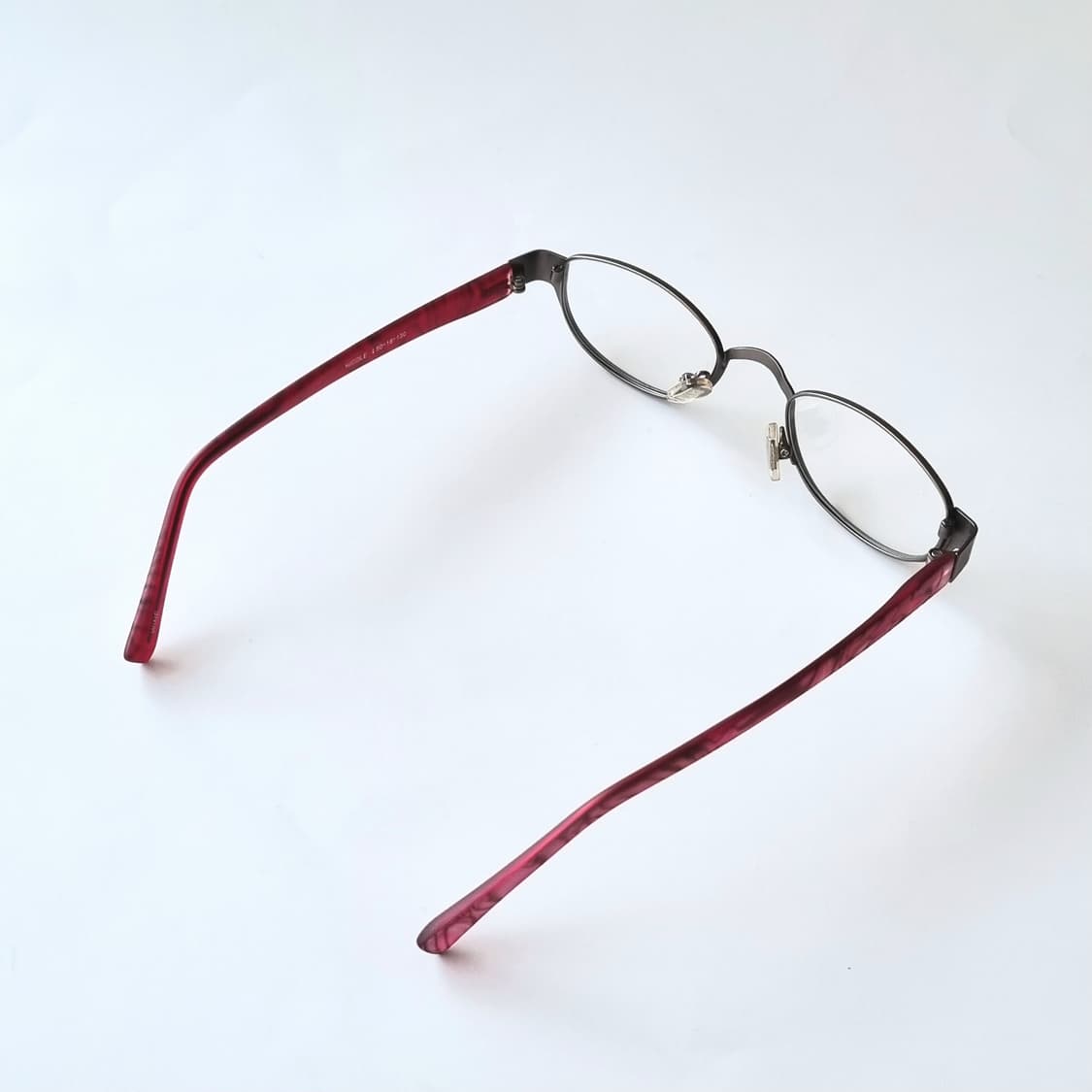 데드스탁 지적인 무드 와인 컬러 타원형 안경테 650 상품이미지4