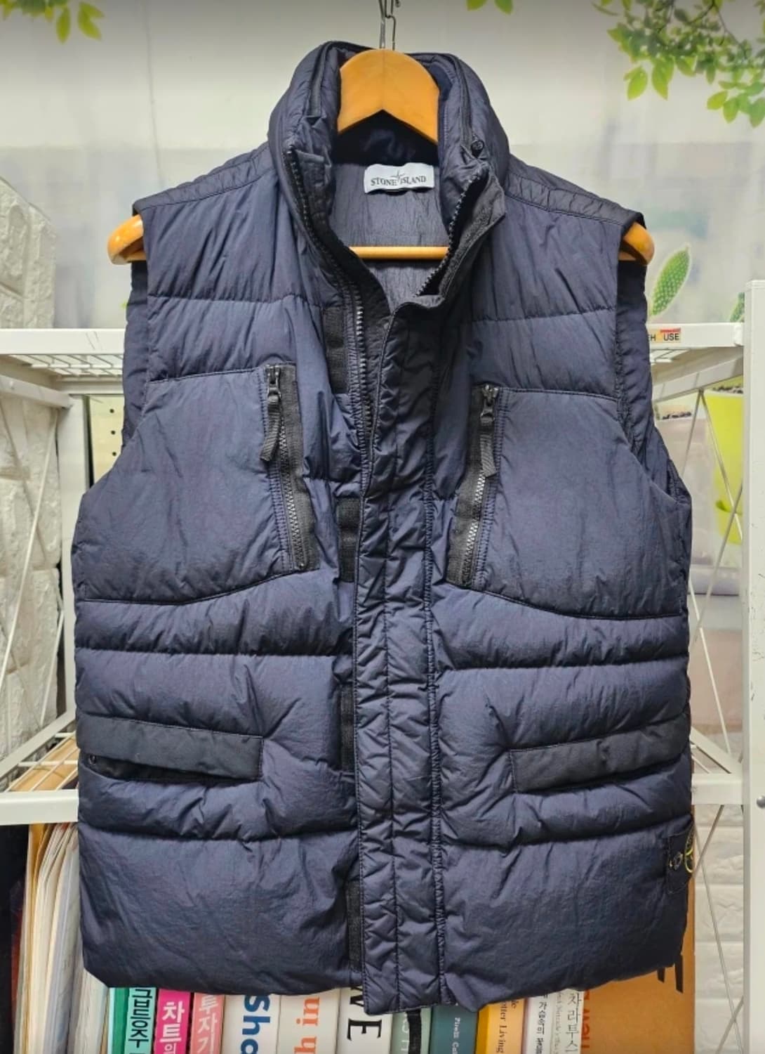스톤아일랜드 크링클랩스 패딩조끼 와펜 다운베스트 XL 상품이미지1