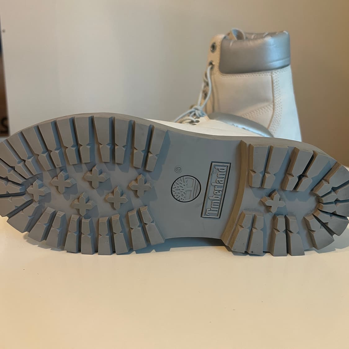 팀버랜드 헤리티지 6인치 방수 부츠 화이트 누벅 & 실버  상품이미지5