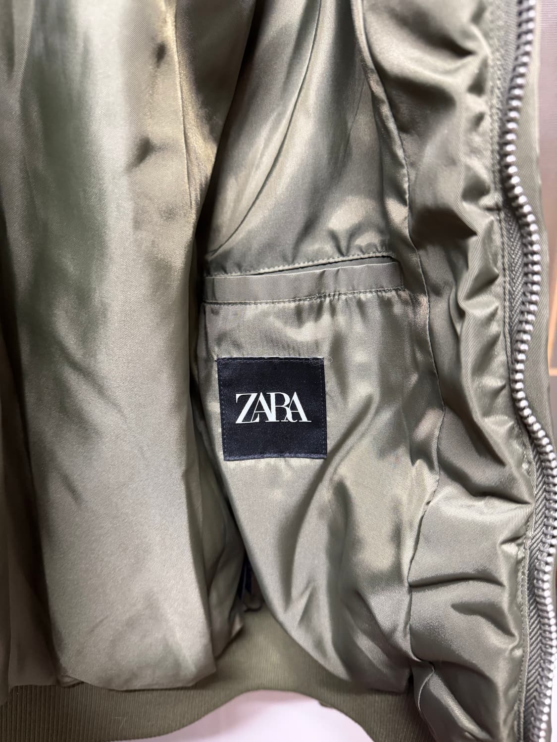 [새상품] 자라 퀼티드 오버사이즈 봄버 자켓 카키 MA-1 상품이미지7