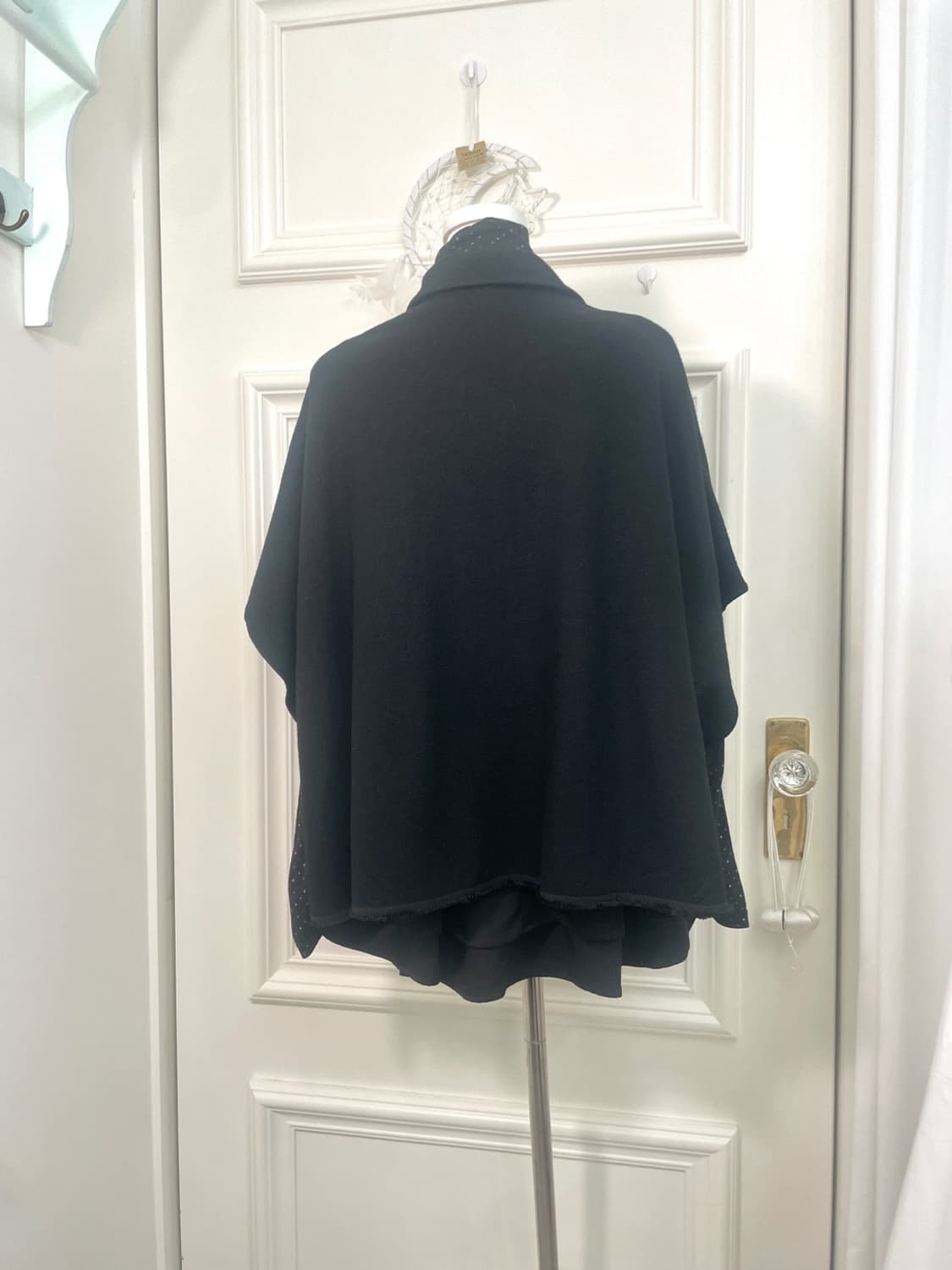 black one-button collar wool cape coat 상품이미지3