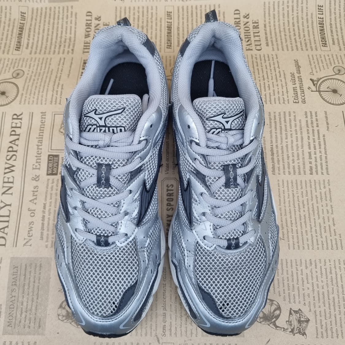 미즈노 MXR 실버 메쉬 런닝화 260 상품이미지2