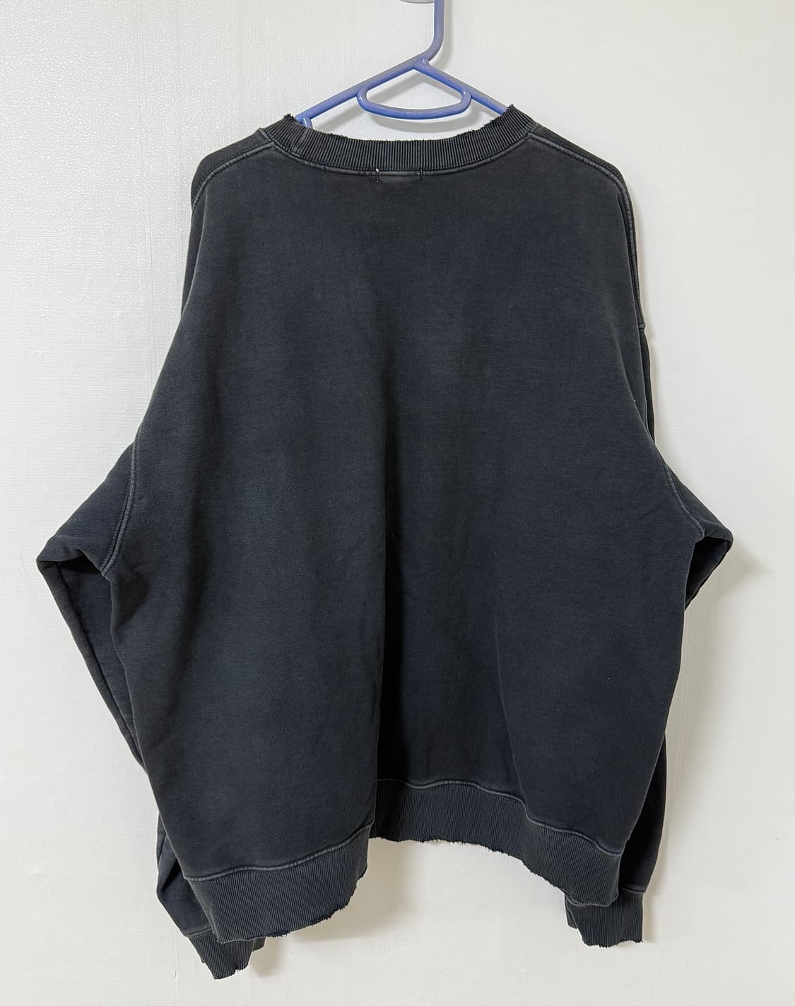 아웃사이더 디스 맨투맨 상품이미지2