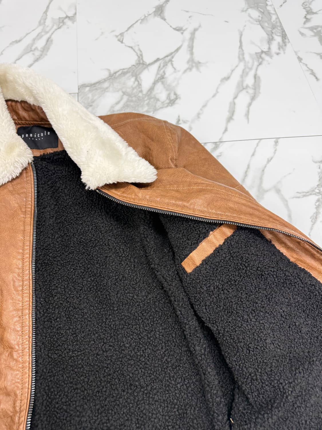 빠니깔레 에코 레더 무스탕 자켓 상품이미지4