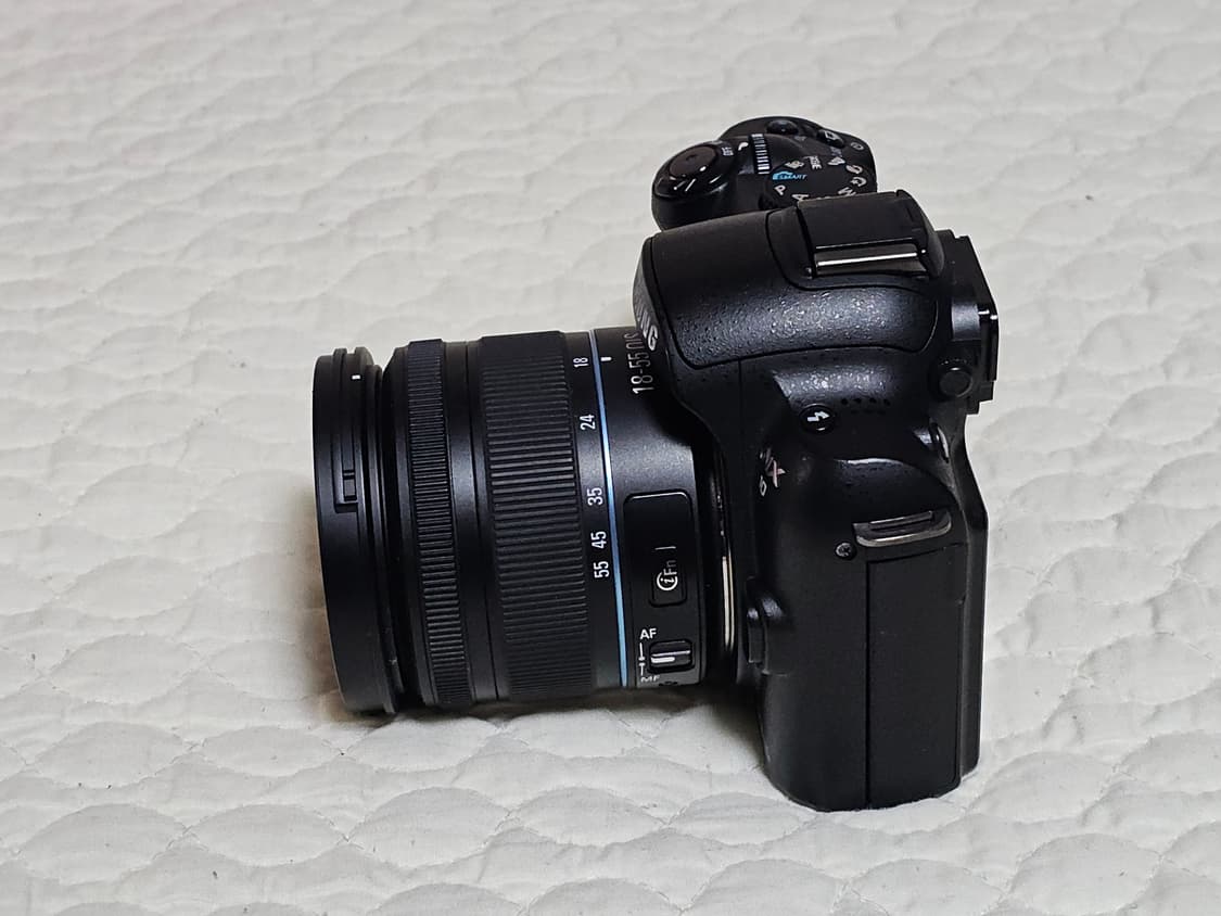 삼성 NX10 카메라와 18-55mm 렌즈 상품이미지5