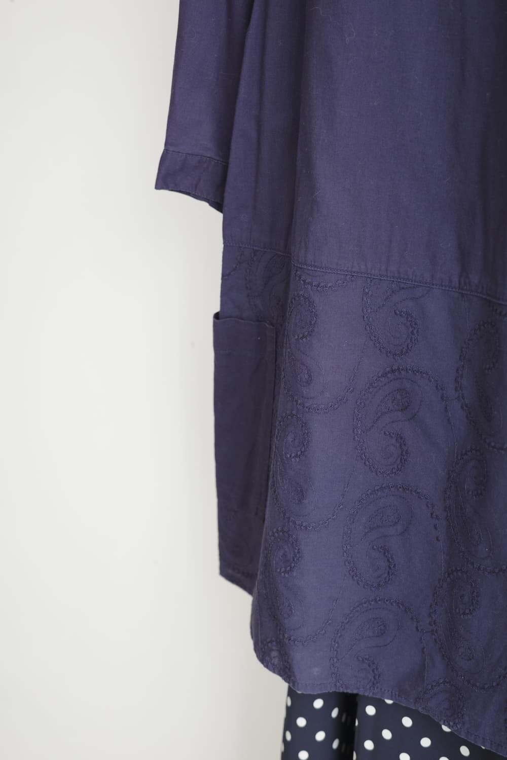 persodea 둥근카라 네이비 다수 셔츠 상품이미지3