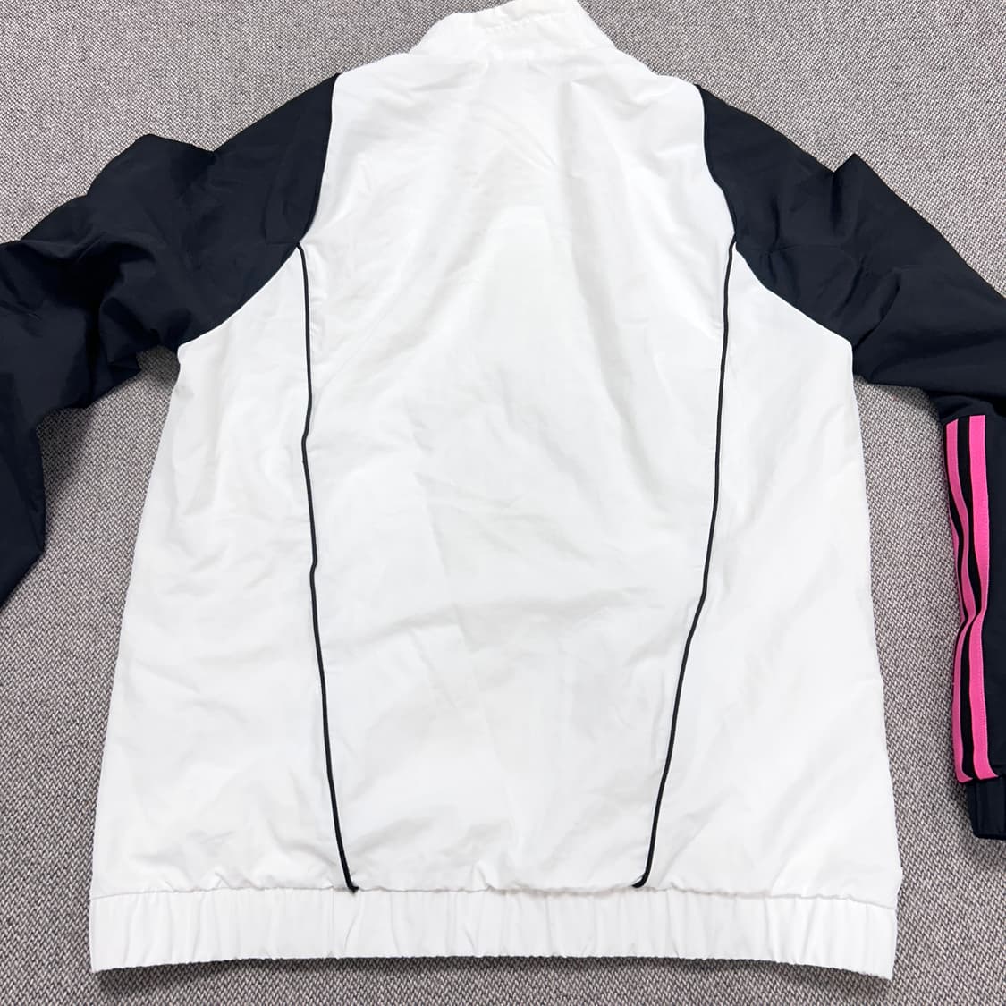 (해외판)아디다스 유벤투스 티로23 바람막이(M) 상품이미지6