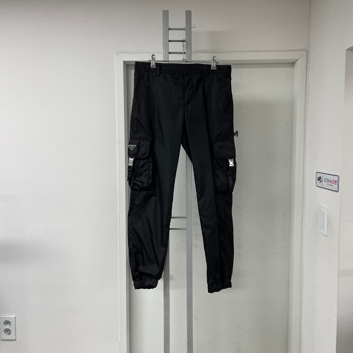 프라다 리나일론 카고 팬츠 46 상품이미지1