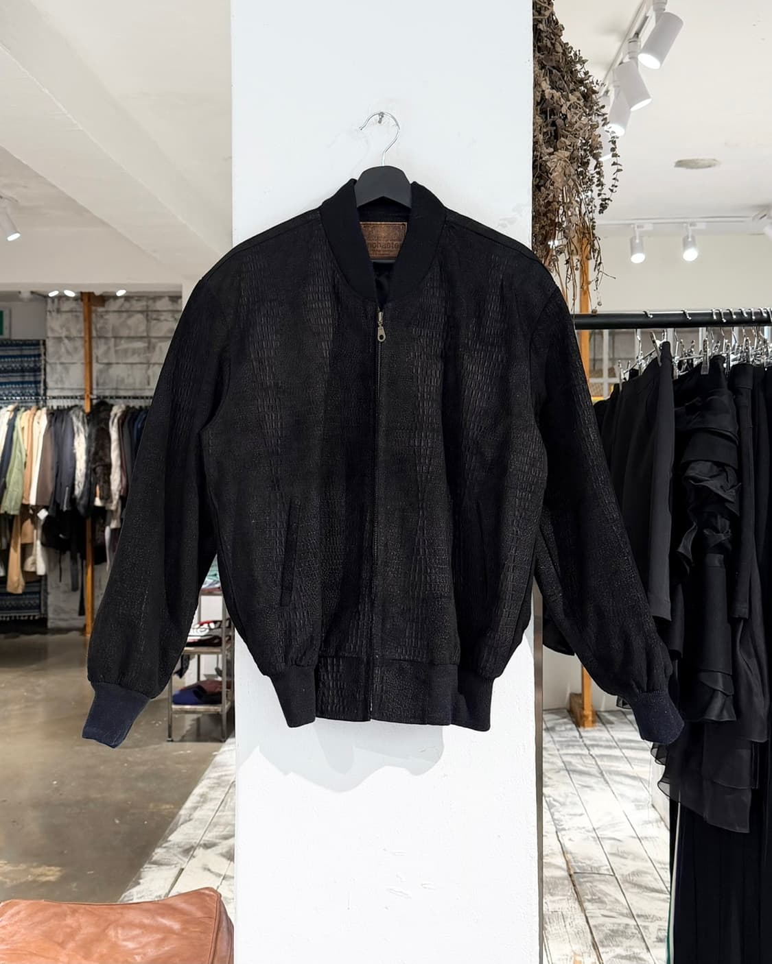 위노하스터 블랙 엘리게이터 텍스쳐 블루종 자켓 상품이미지1