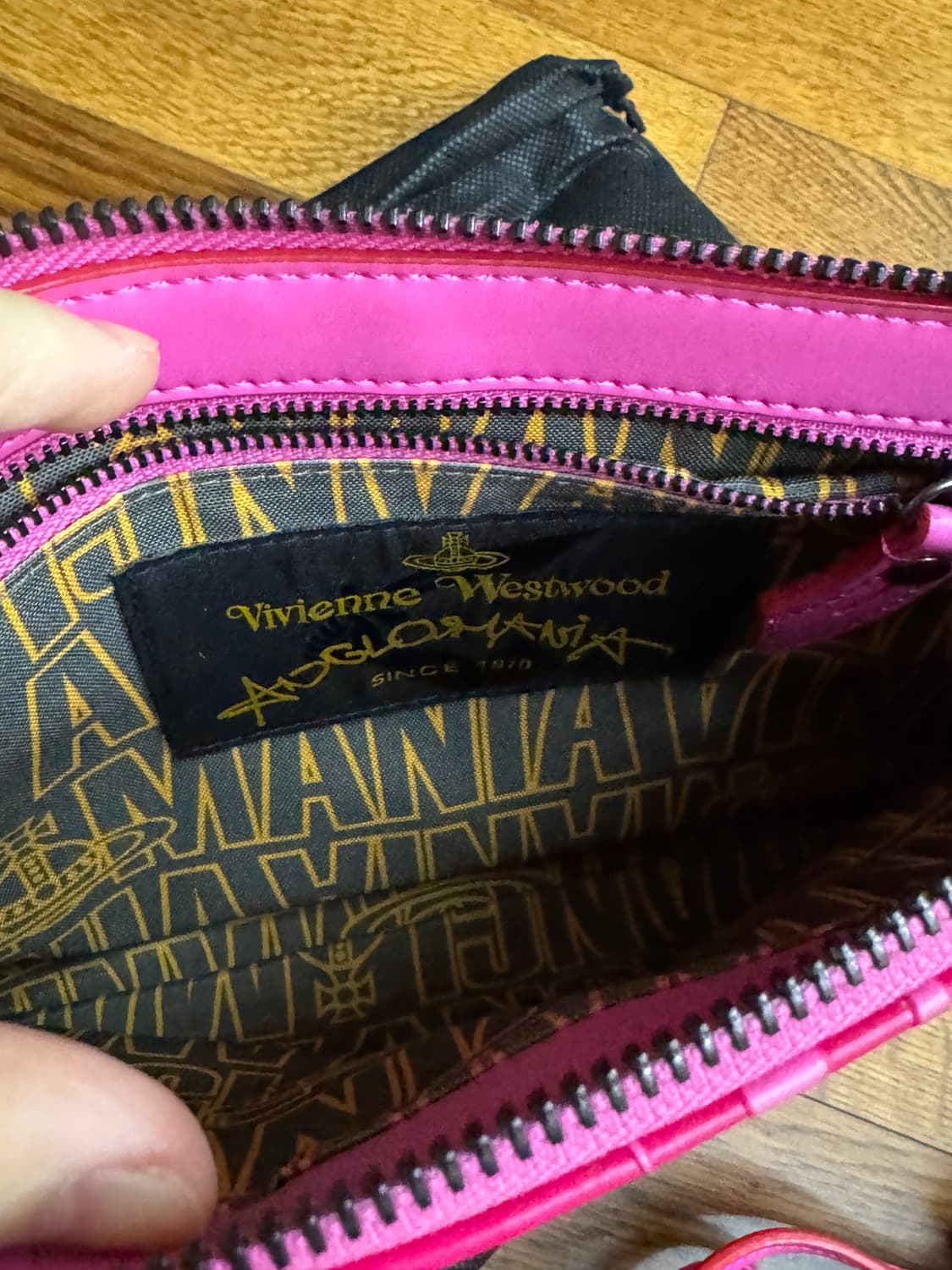 비비안웨스트우드 크로스백 상품이미지3