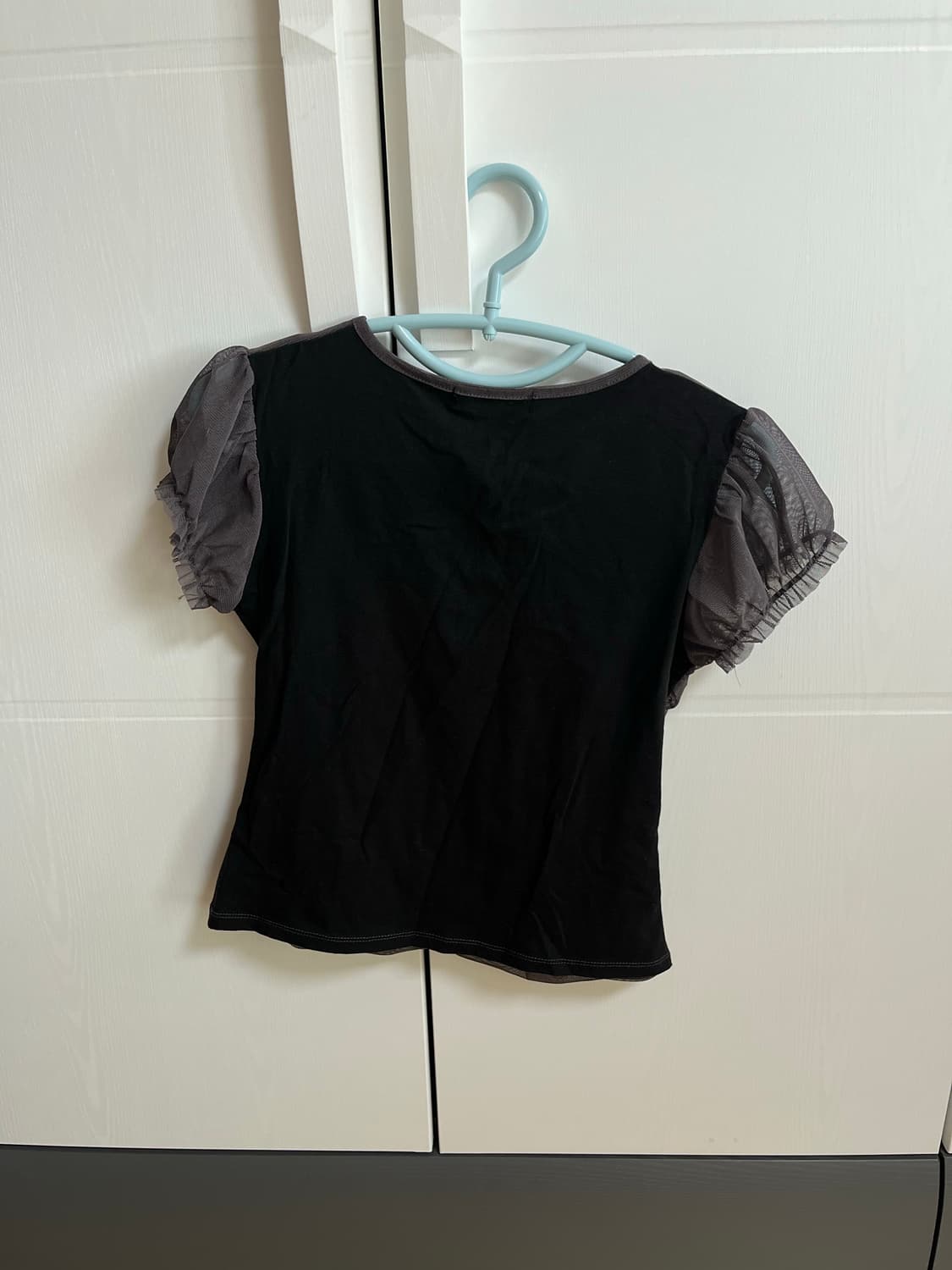 매쉬 레이어드 퍼프소매 탑 상품이미지2