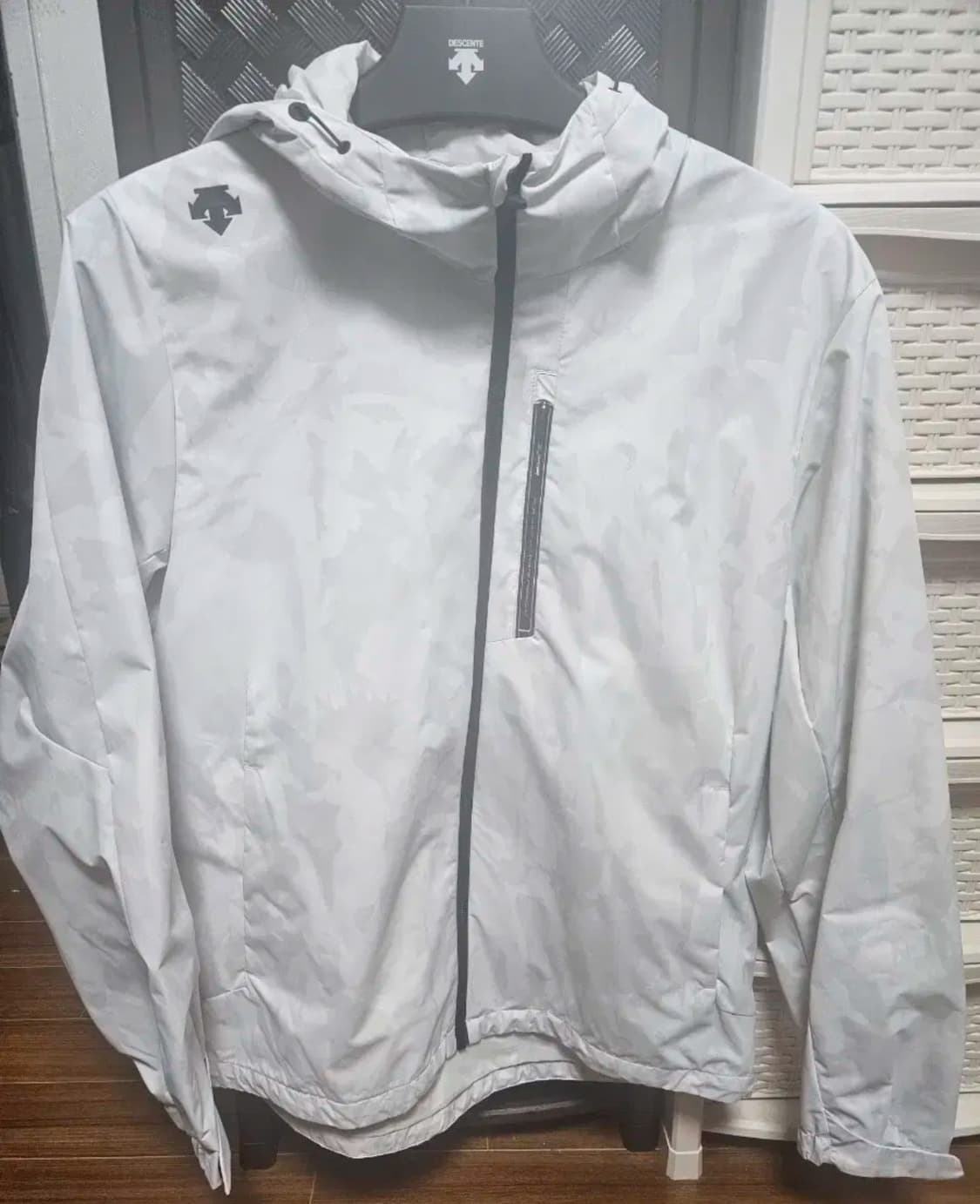 데상트 공용 러닝 약기모 우븐 자켓 -105 상품이미지3