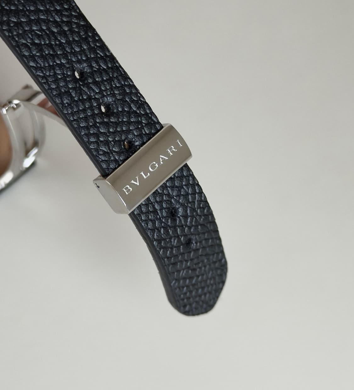 불가리 비제로원 화이트 쉘 시계 상품이미지9