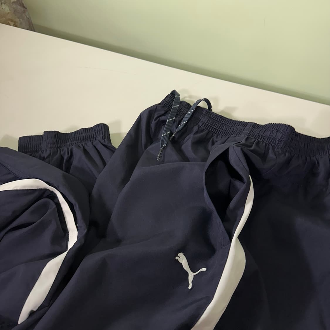 M 푸마 네이비 루즈레귤러핏 바막재질 트랙팬츠 상품이미지2