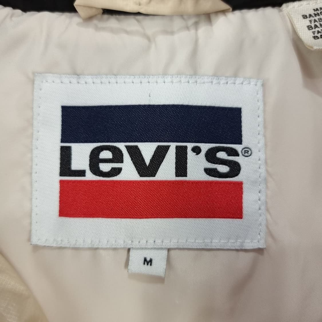 [리바이스] 로고 패치 덕다운 크롭 푸퍼 다운 숏 패딩 M18239 상품이미지8