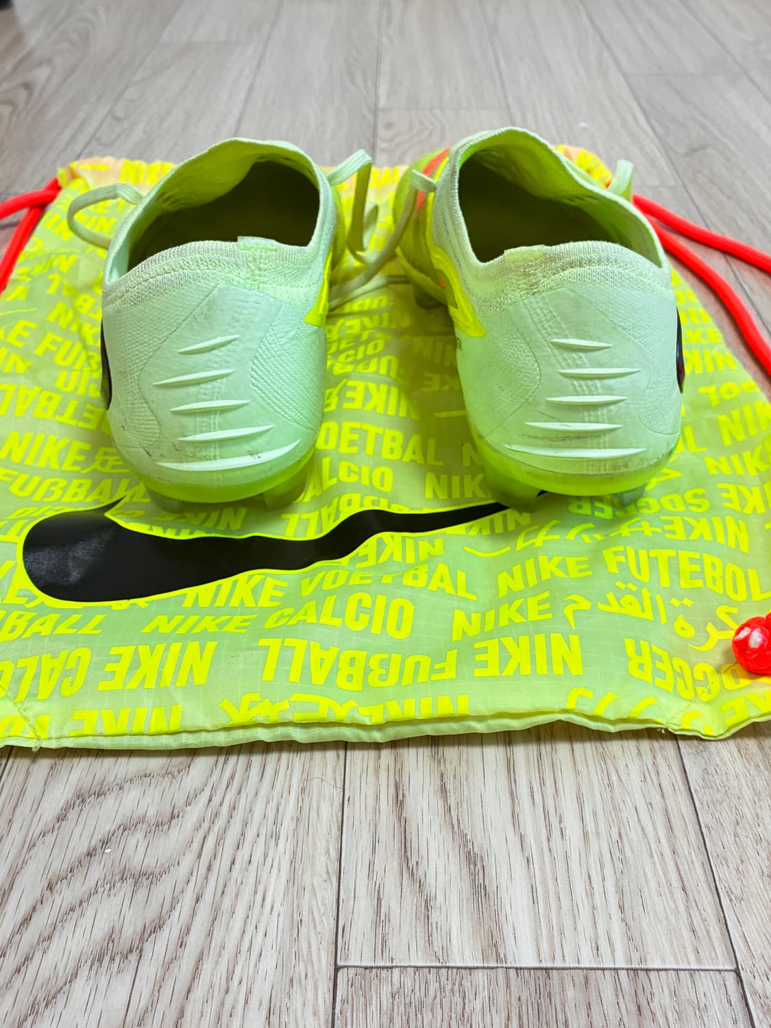 나이키 팬텀 6 로우 엘리트 FG 270 상품이미지8