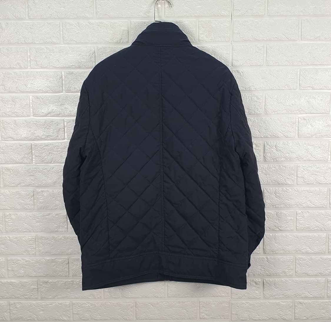 [100]헤지스 육각 퀼팅 하이넥 점퍼 상품이미지4