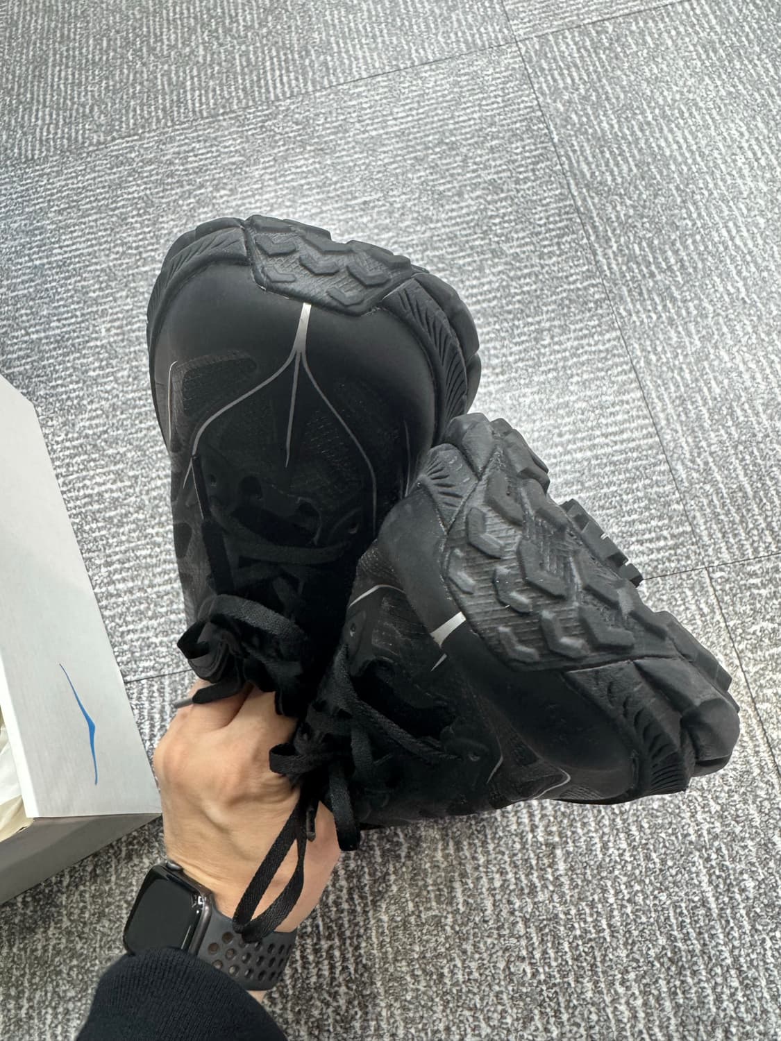 호카 마파테 스피드 4 255 블랙 hoka mafate speed 4 상품이미지2