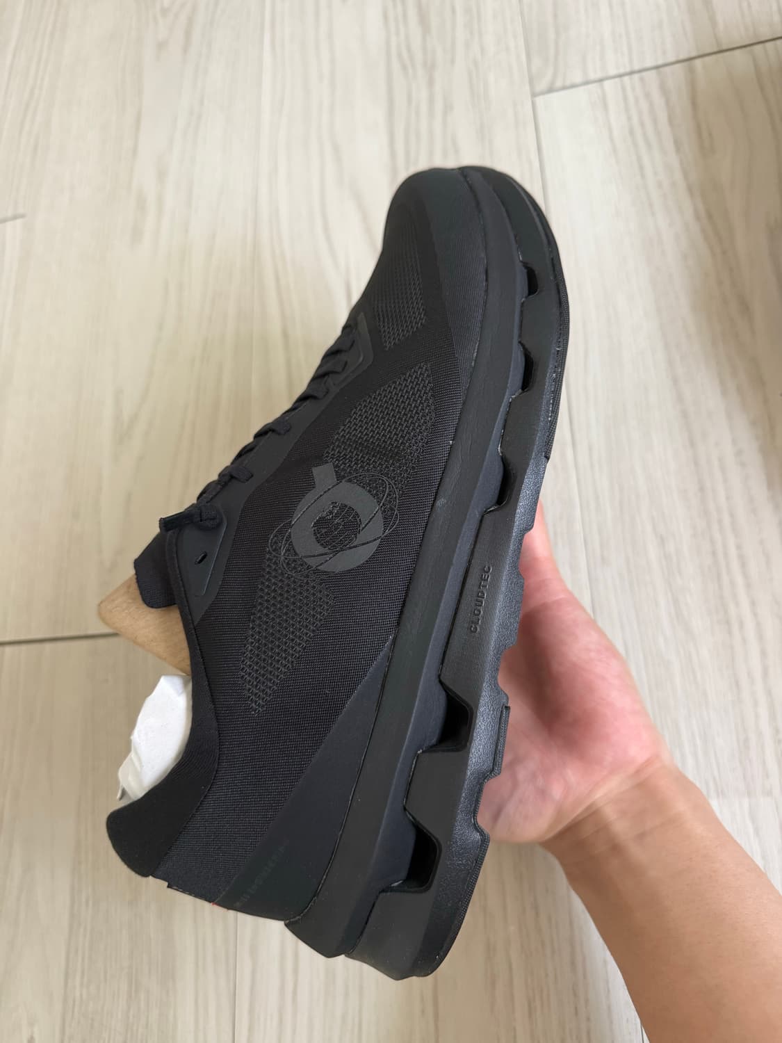 On running x kith cloudzone Black 상품이미지3