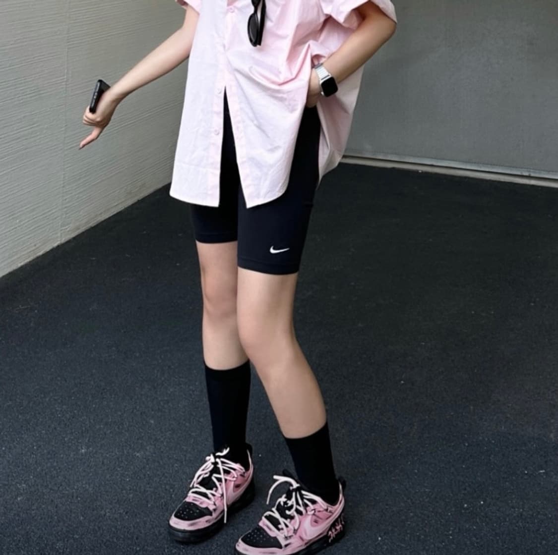 (W) 나이키 에센셜 미드 라이즈 바이크 쇼츠 블랙 상품이미지5