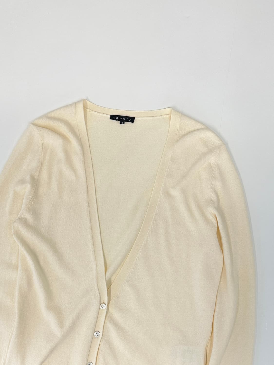 띠어리 아이보리 브이넥 가디건 (2) 상품이미지2