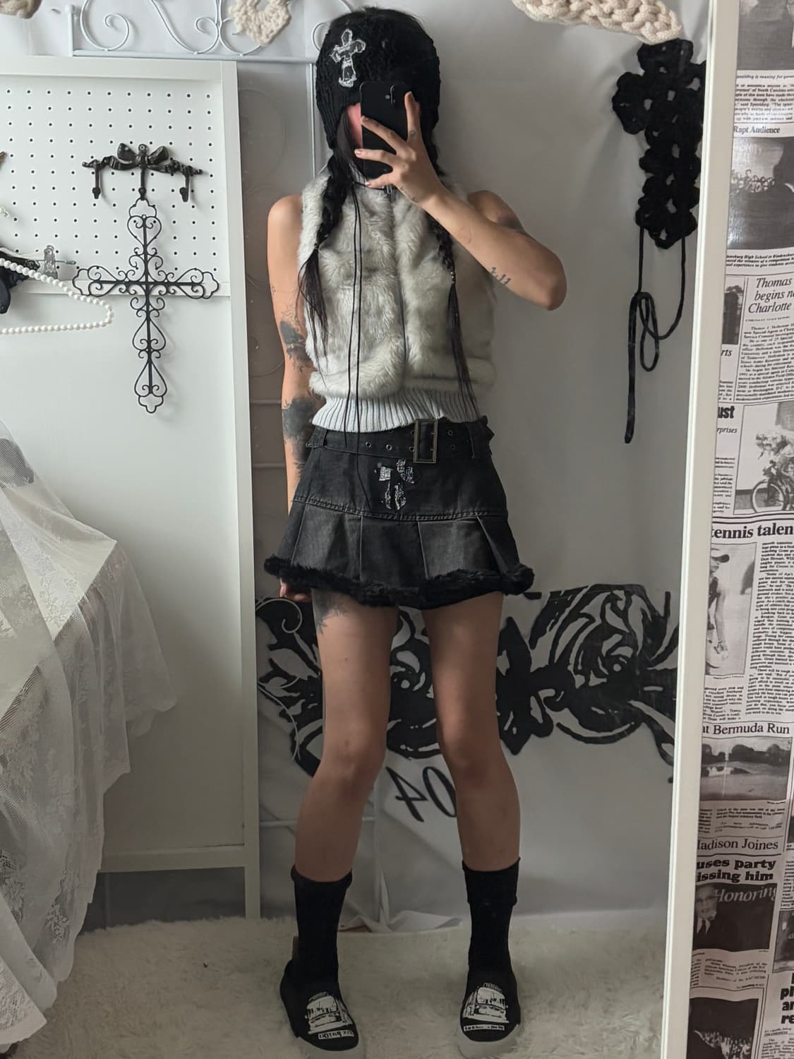 • Grey Fake Fur Sleeveless Zip-Up 상품이미지5