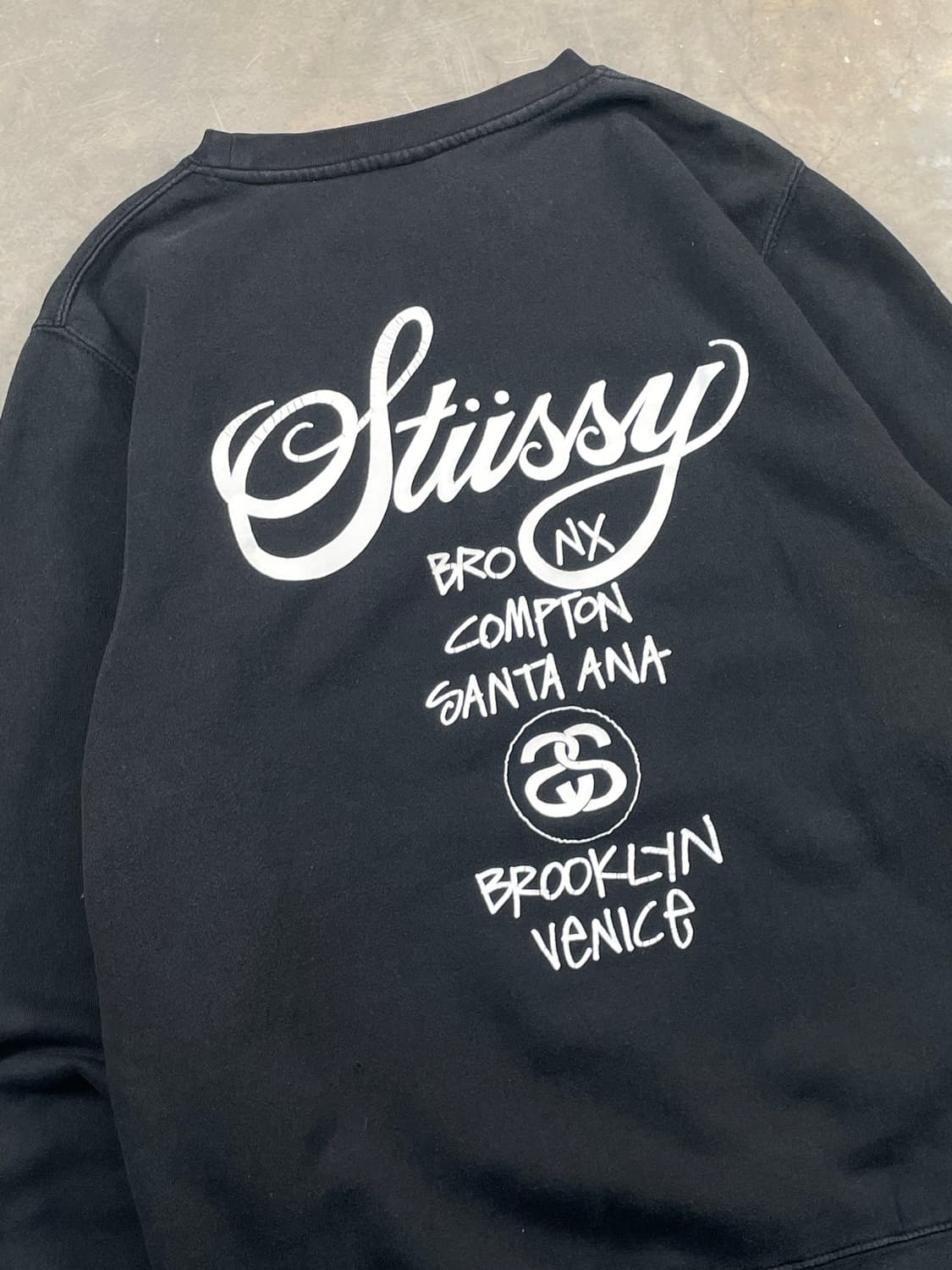 스투시 월드투어 스웻셔츠 상품이미지4