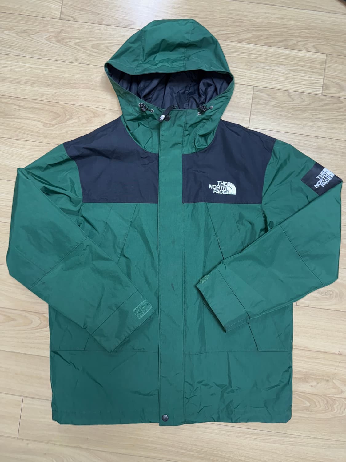 노스페이스 바람막이 M 상품이미지1