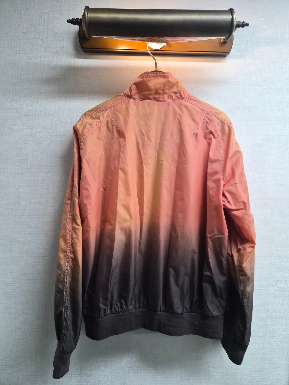 XL) 55DSL 디젤 그라데이션 점퍼 팝니다 상품이미지2