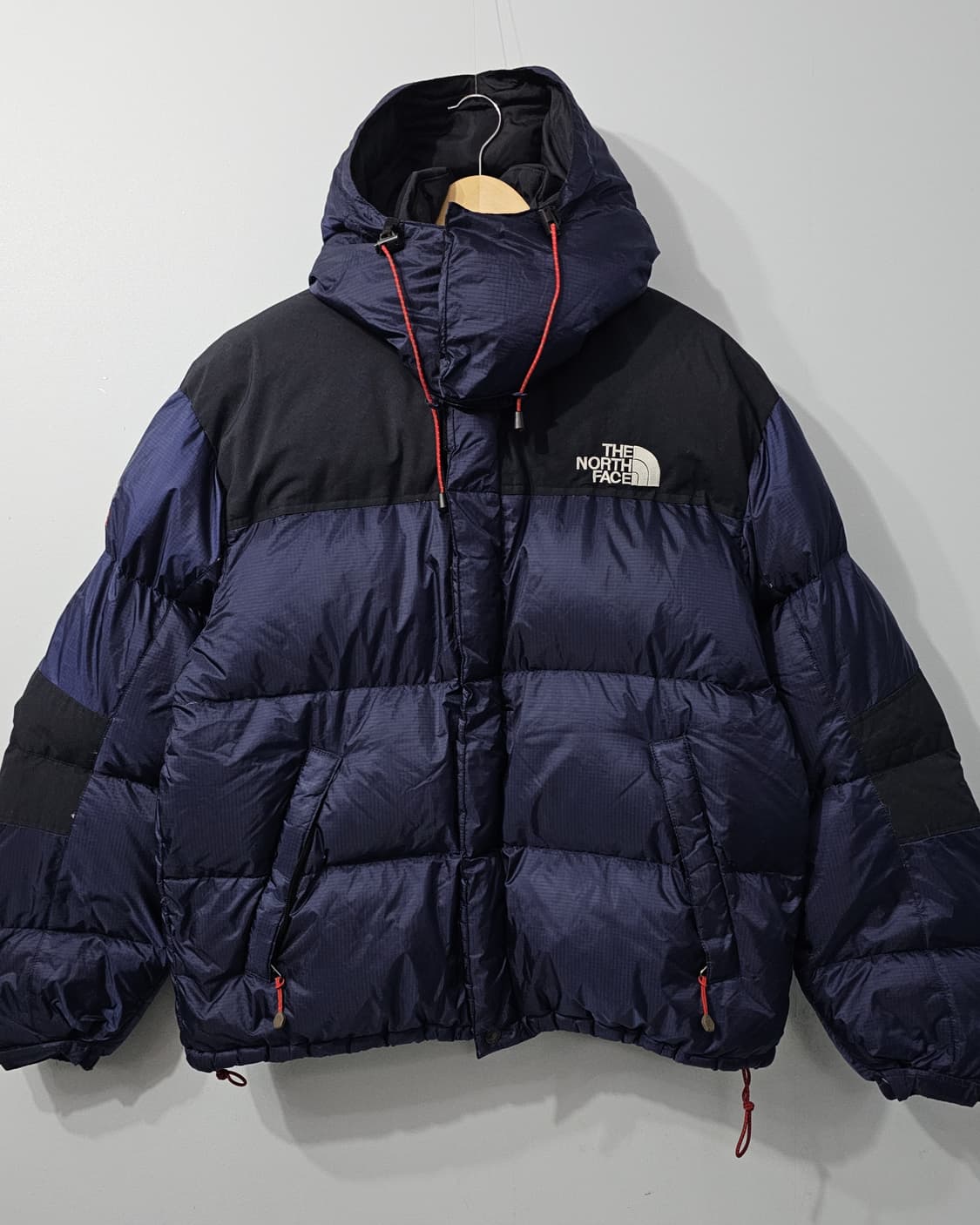 노스페이스 눕시 700 Summit 패딩 100 상품이미지1