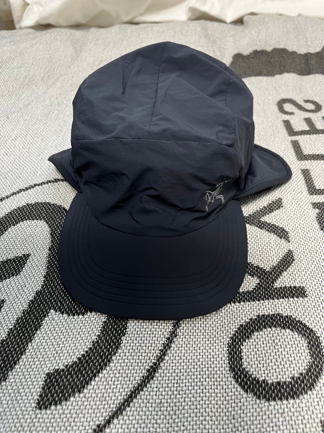 아크테릭스 프로톤 햇 트루퍼 L-XL - 블랙 상품이미지5