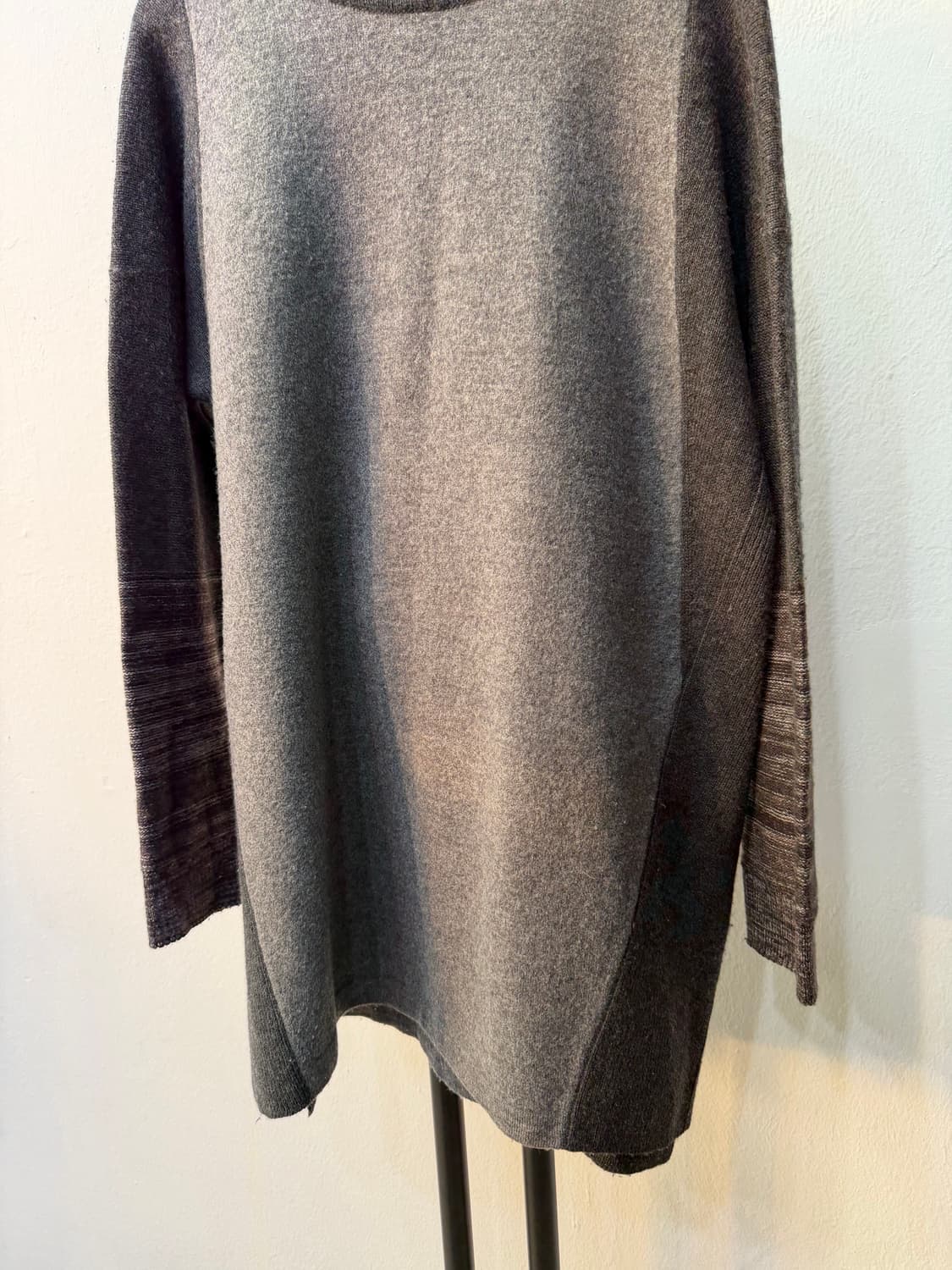 정품) 구호 여성 그레이 배색 니트 F 상품이미지4