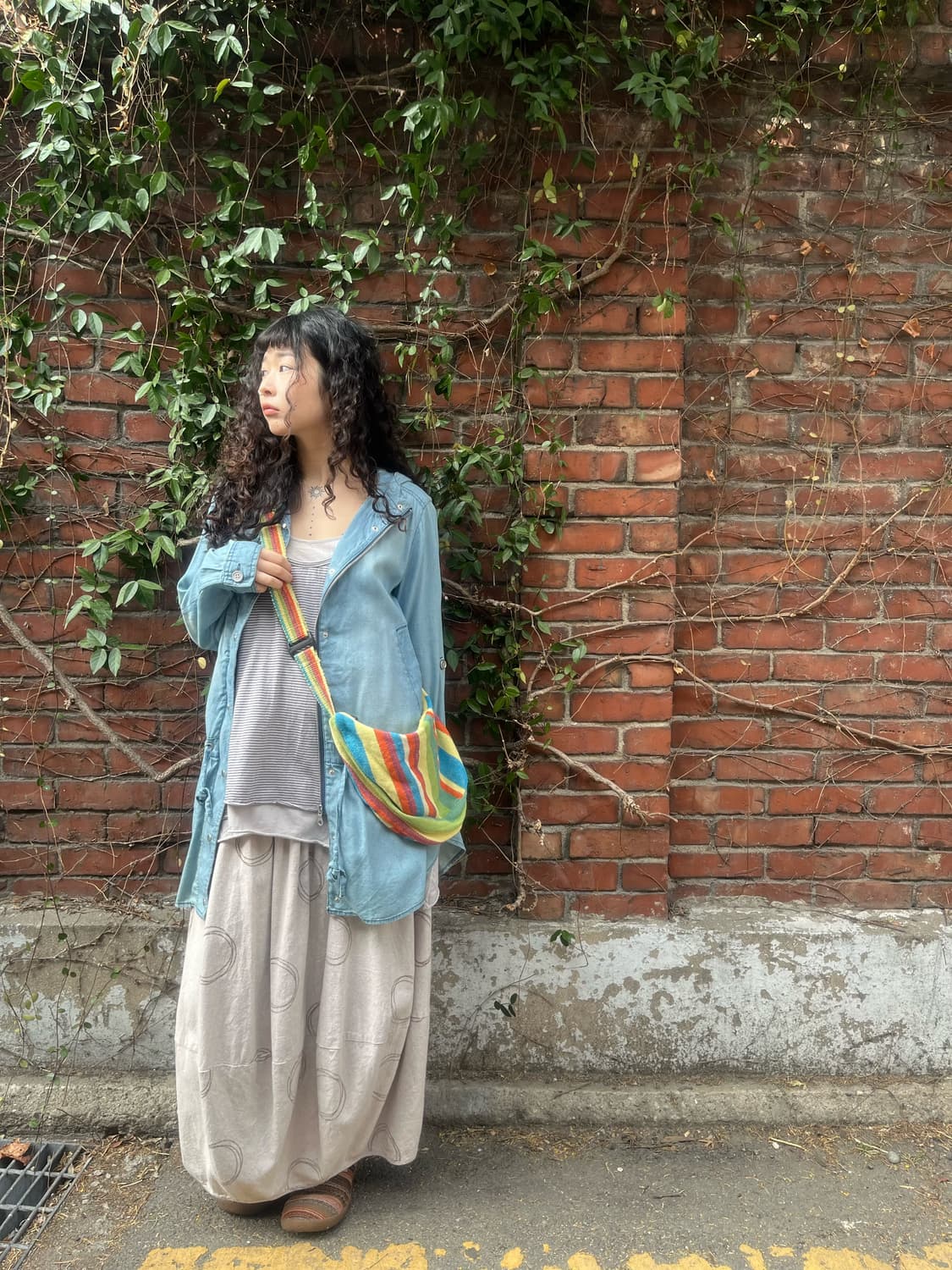 무지개 줄무늬 크로스백 상품이미지1