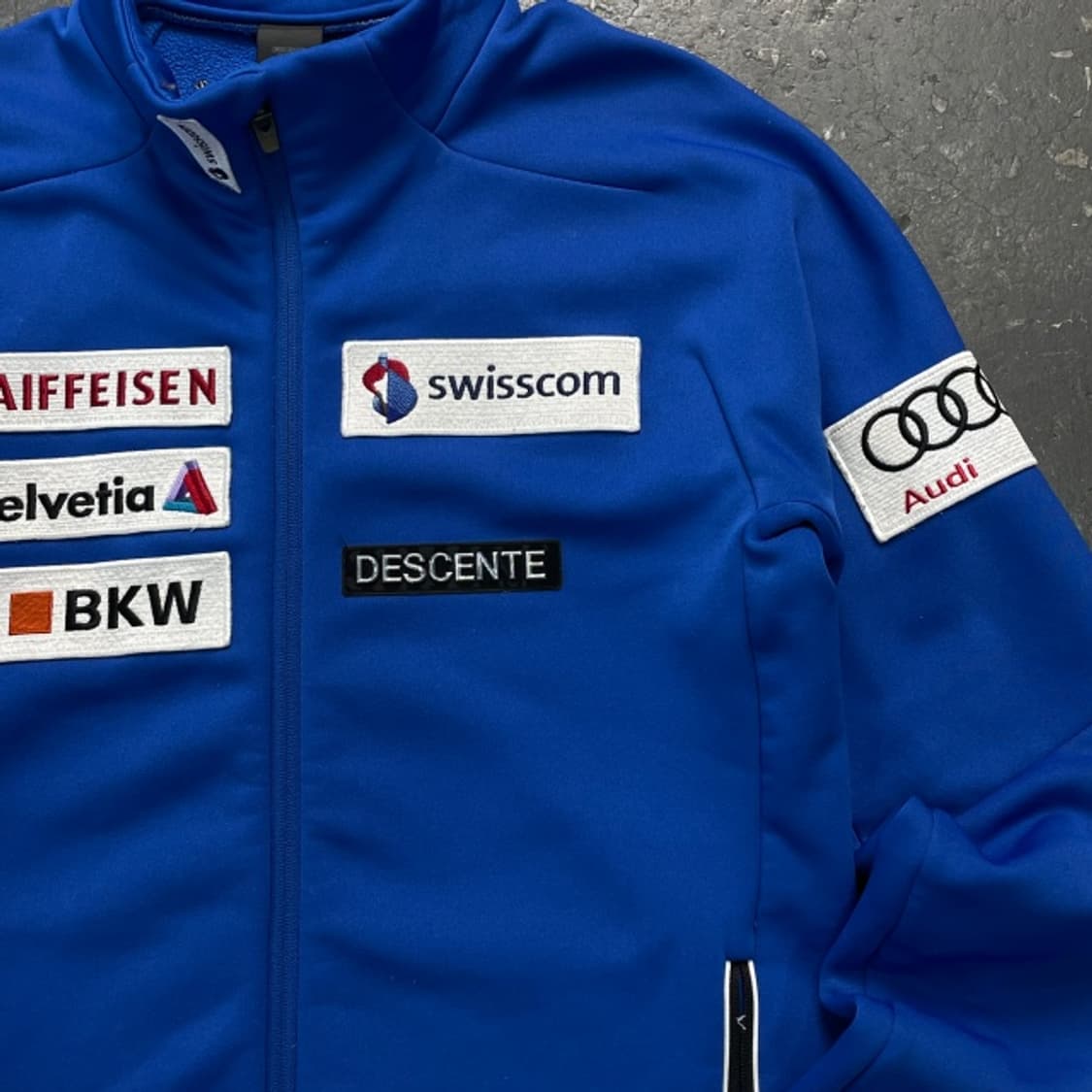 95 데상트 아우디 기모 집업 상품이미지2