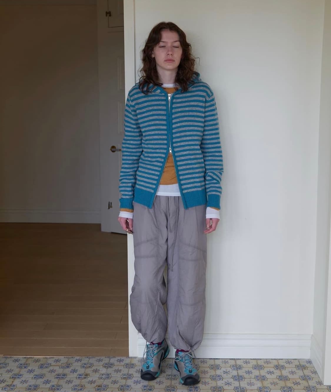 노컨텐츠 스트라이프 니트 집업 상품이미지1