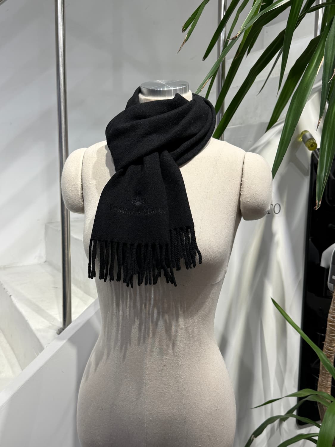 비비안 웨스트우드 울 머플러 상품이미지1