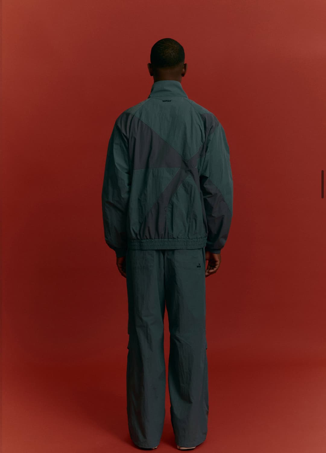 엠페브 심볼 트랙 바람막이 판매 새상품 상품이미지2